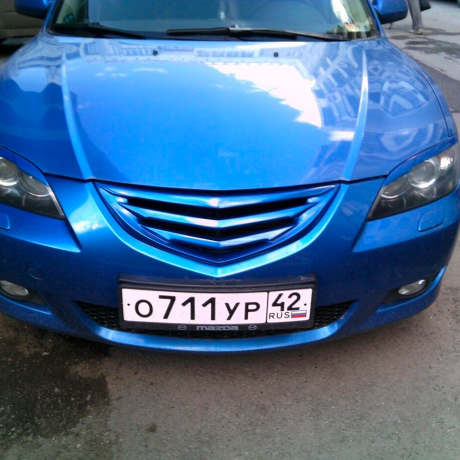 Решетка радиатора "Корнер" для Mazda 3 седан, дорестайлинг (2003-2006) купить недорого с доставкой в Абакан