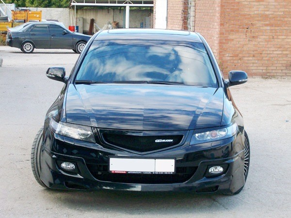 Решетка радиатора (сетка в комплекте) "MUGEN Style" для Honda Accord VII (2006-2008) купить недорого с доставкой в Абакан